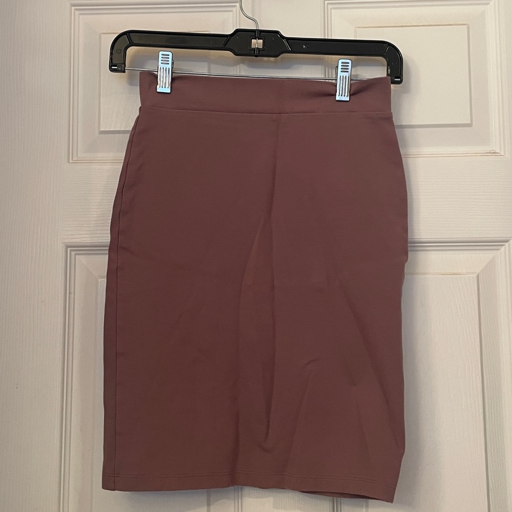 Charlotte Russe Dusty Rose Short Mini Skirt Stretchy Wide Waistband BodyCon S‎